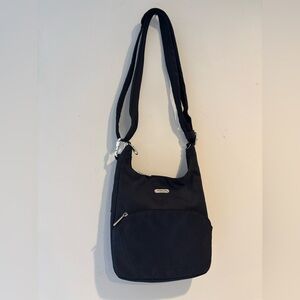 TRAVELON Anti-Theft Heritage Crossbody - Midnight Black ✨